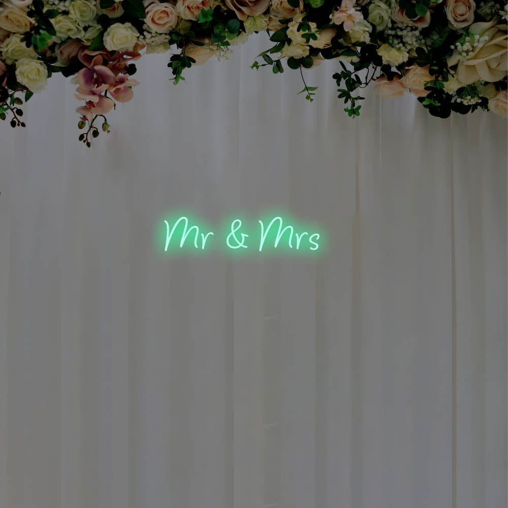Mr & Mrs LED Neon Sign – Perfect Wedding Decor